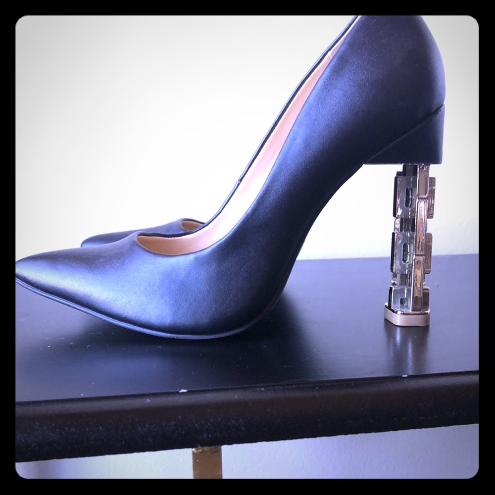 Katy Perry pump
